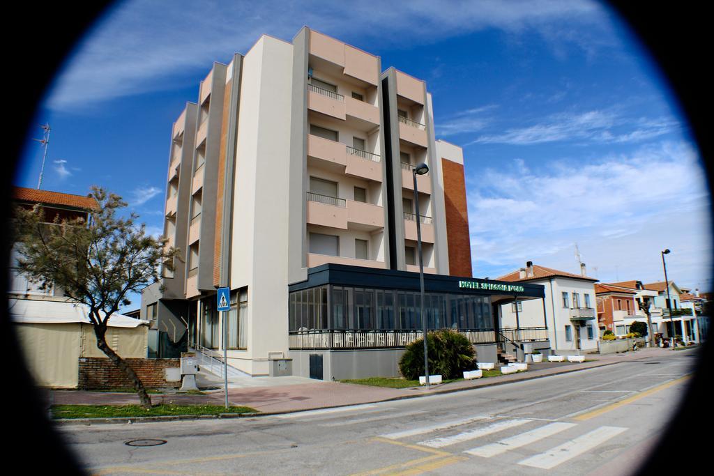 Gfh - Hotel Spiaggia D'Oro Marotta Exterior photo